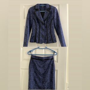 Le Chateau STUNNING dark blue suit